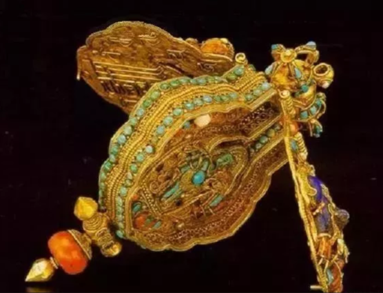 Turquoise Coral Gau Ornament